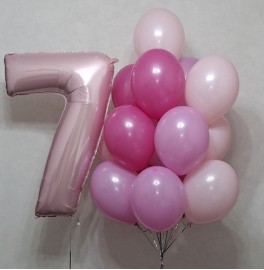 Набор розовых шаров на 7 лет
